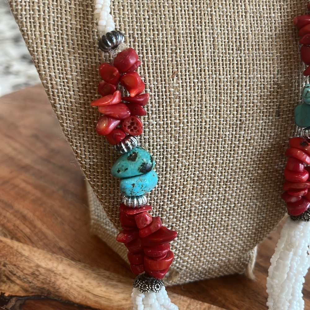 Gorgeous Vintage Glass Seedbead Necklace With Red Coral And Turquise Chu… - Picture 3 of 6